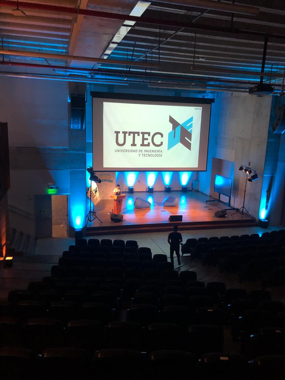 SOLUCIONES AUDIOVISUALES PROFESIONALES