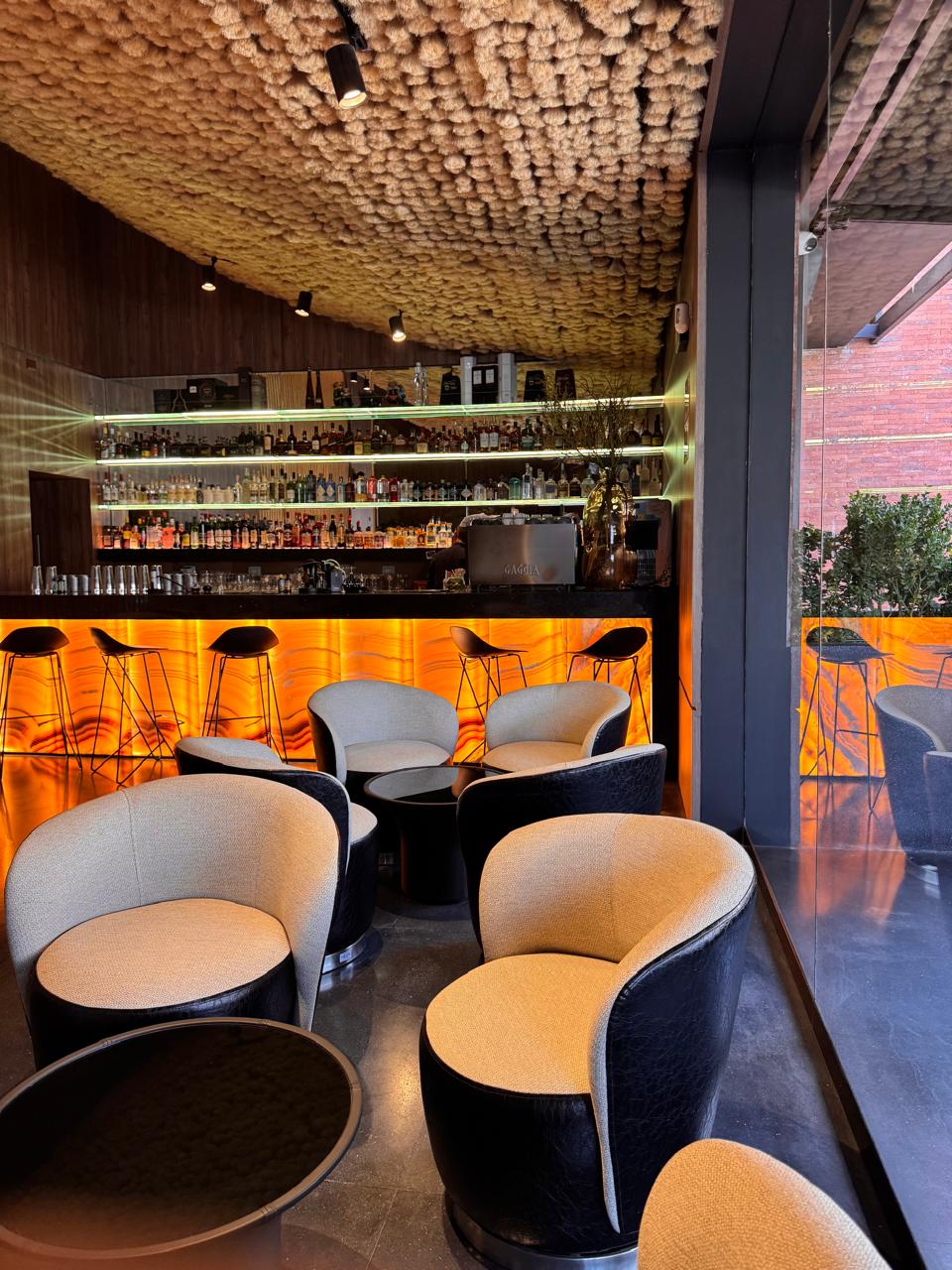 ILUMINACIÓN CORPORATIVA E INDUSTRIAL